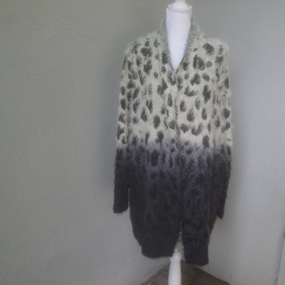 Oliver Sweater Cardigan Fuzzy Soft Open Front Animal Print Black-Cream XL - Picture 3 of 8